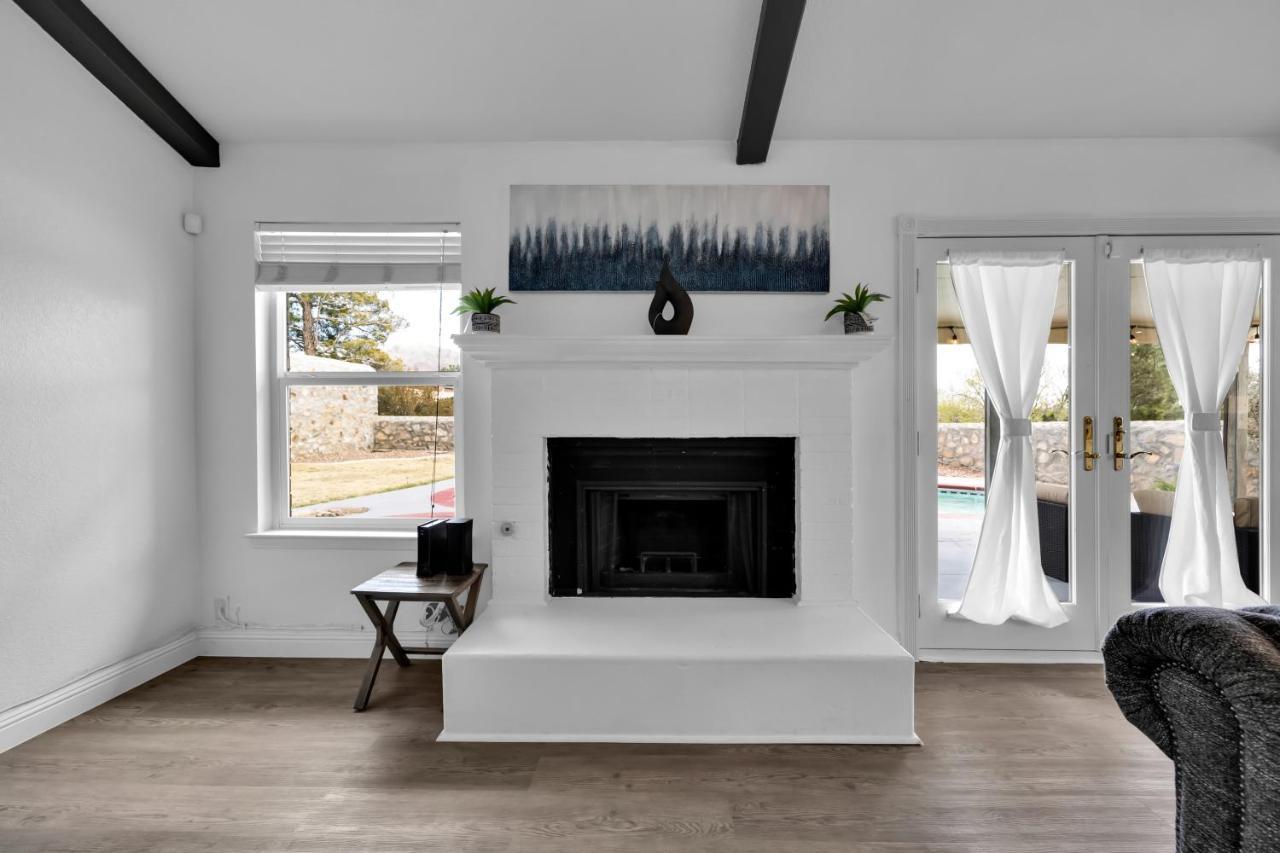 Home With Mountain View/Pool/Tub Ел Пасо Екстериор снимка