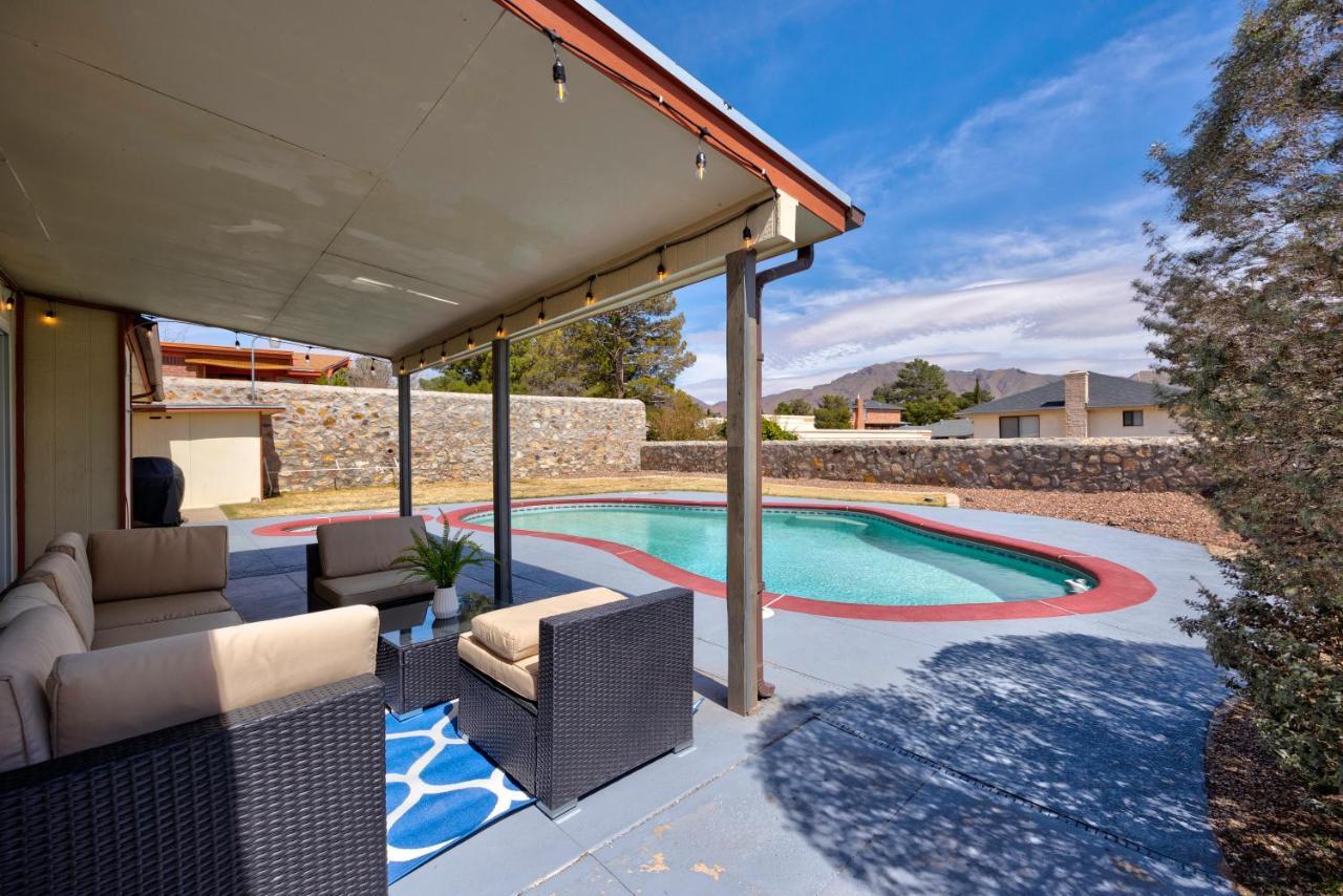 Home With Mountain View/Pool/Tub Ел Пасо Екстериор снимка