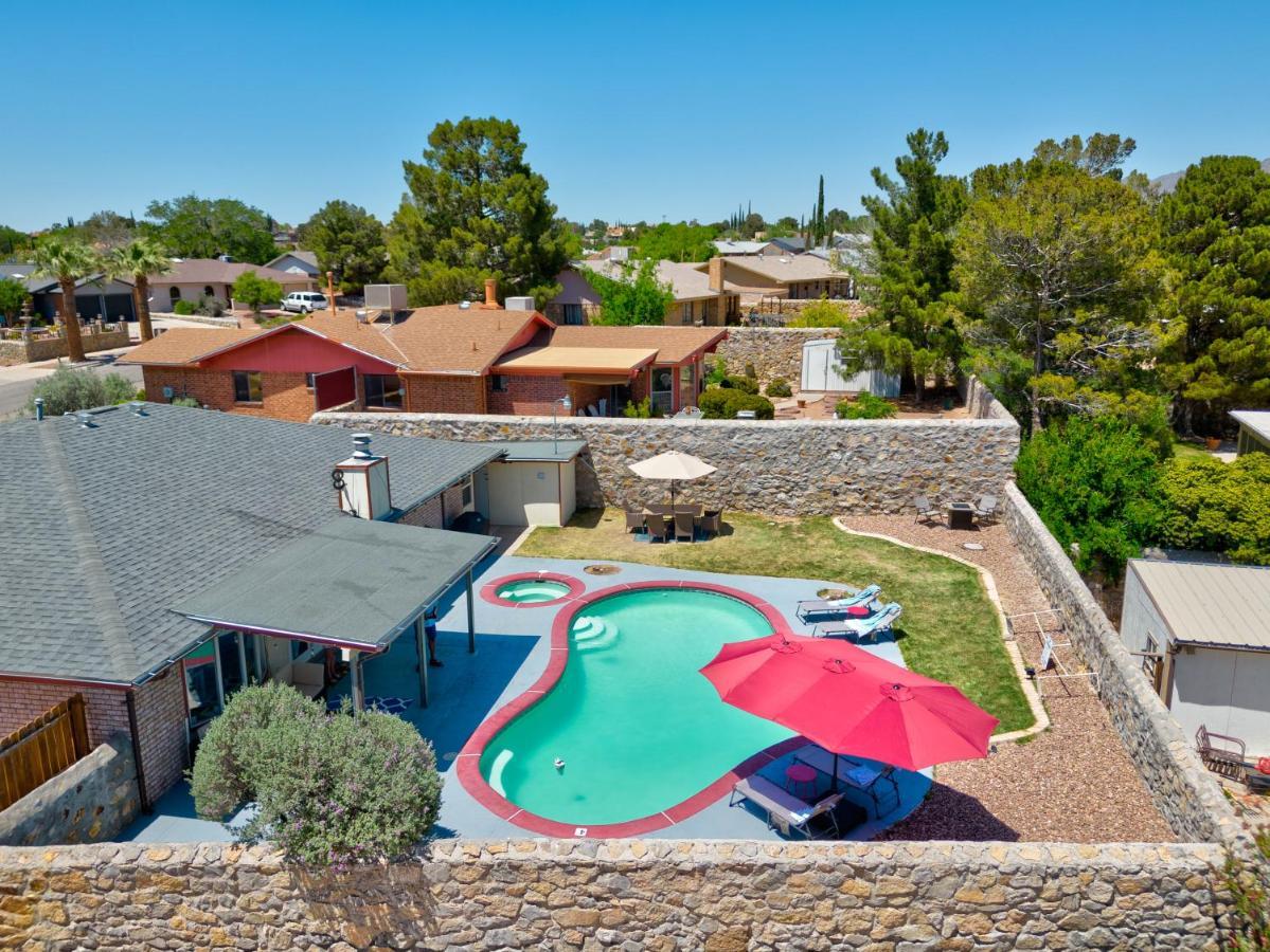 Home With Mountain View/Pool/Tub Ел Пасо Екстериор снимка